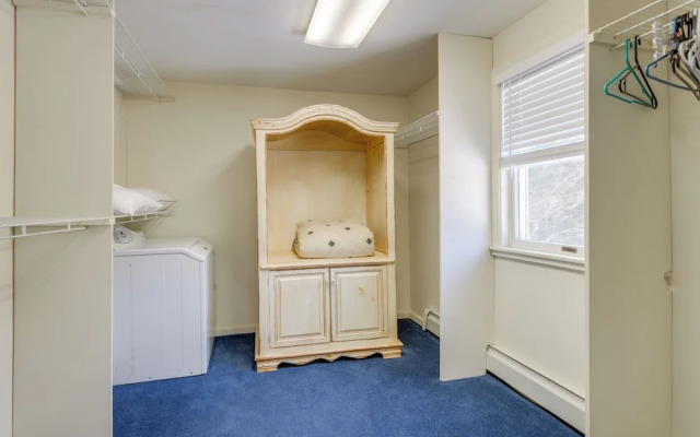 Ski, Golf & Hike: Spacious Dover Retreat!