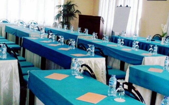 Bumi Ciherang Hotel