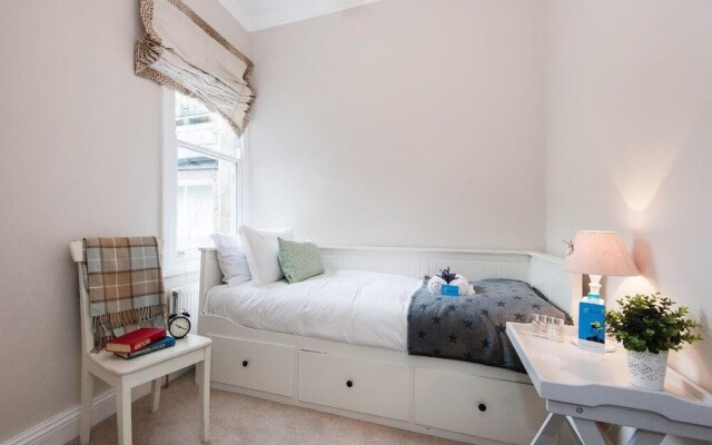 The Stephendale Road Townhouse - SL