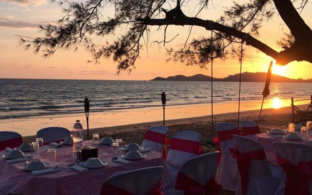 Ton-Aor on the beach resort & restaurant