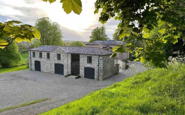 Stunning 3-bed Stone Barn Near Sion Mills