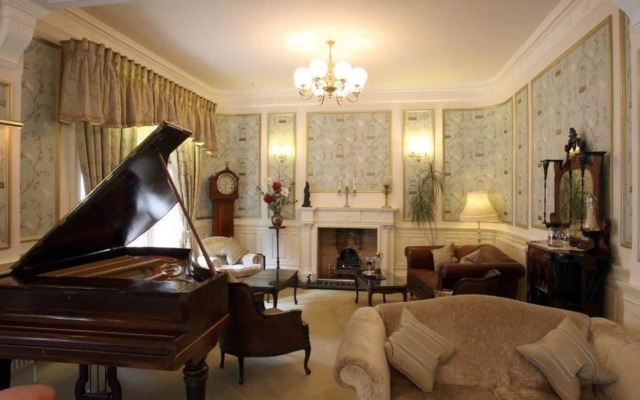 The Mansion House Hotel