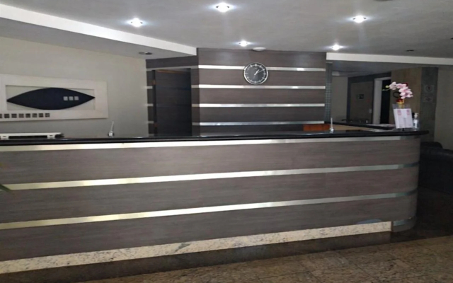 Plaza Suite Hotel
