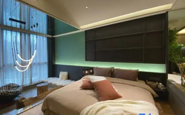 V Cafe Hotel