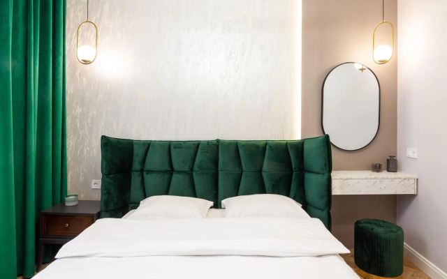 LEOGRAND apartment on Horodotska 45