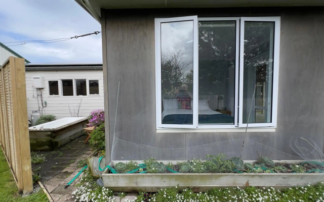 @Taradise-Opunake - eco-friendly Coastal hideaway