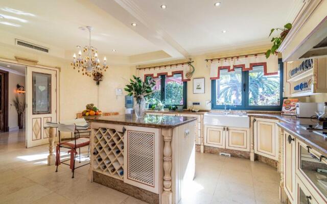 Villa Olivar - 5 BDR Dream Pool/Jacuzzi/Golf/BBQ
