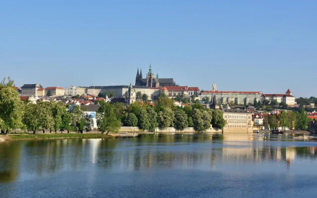 Get Prague Flat Stepanska