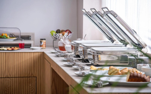 Mary Hotel & Mary Royal Suites