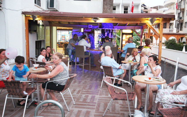 Hotel Delta Altinkum
