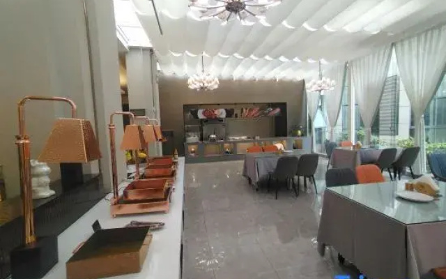 Huanning Hotel