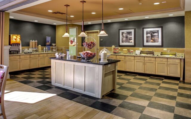 Hampton Inn & Suites Dodge City