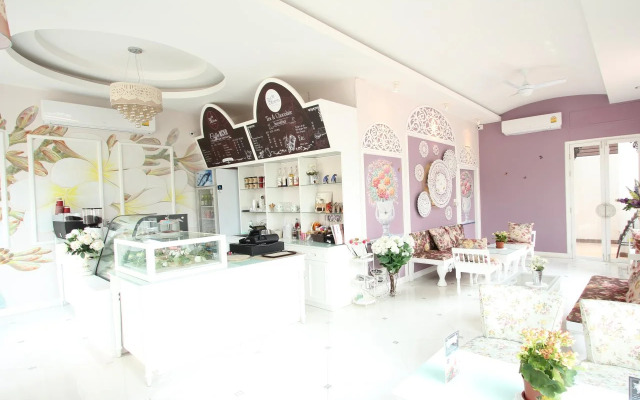 Ratchiangsaen Flora House