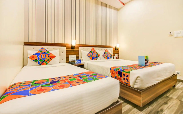OYO 13614 Hotel Axis International
