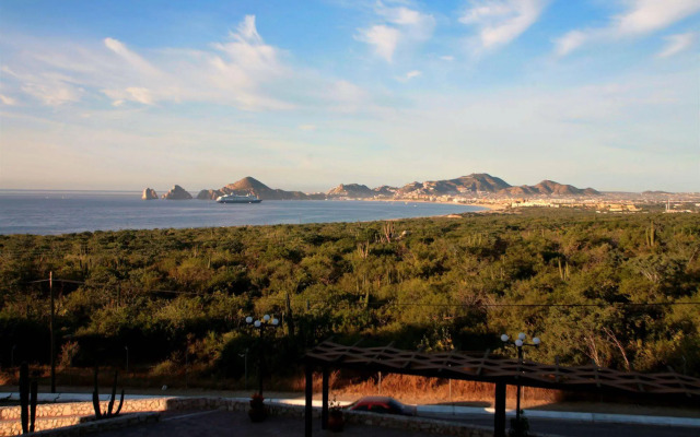 Sunrock Hotel and Suites