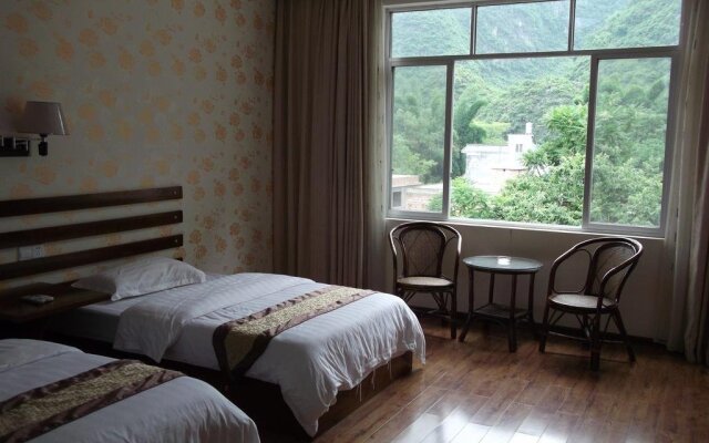 Shanshuiju Village Inn