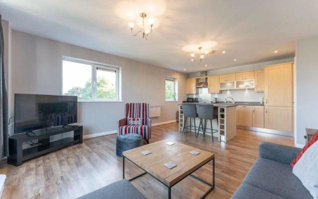 Luxury 2 Bed Apartment Parking by NEC Solihull