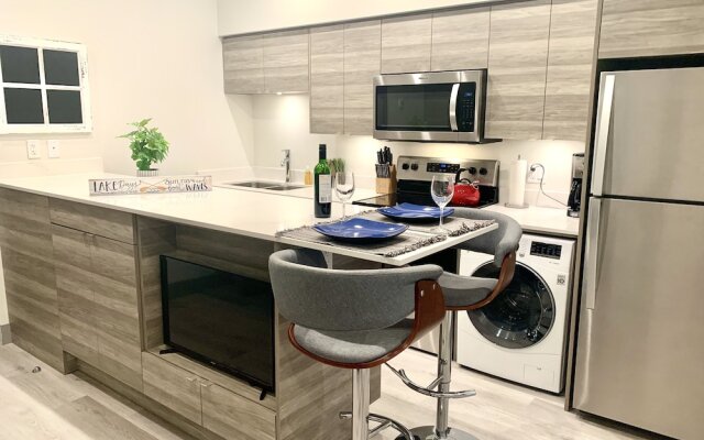 Romantic Lakeside Studio Suite