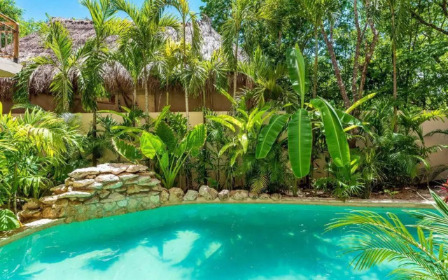 @villa.akbal- 2bd rooftop w/ open dinning room