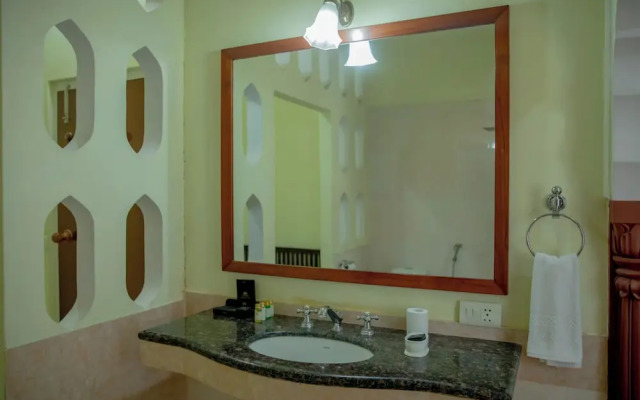 Shahpura Abhaneri Resort