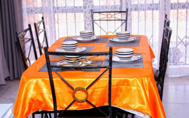 Manacomfy - 14bed House - 4 Baths - Victoria Falls