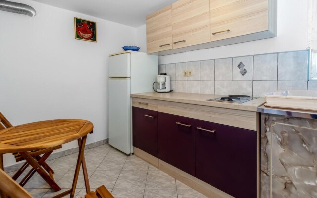 Amazing Apartment in Jadranovo With Wifi and 1 Bedrooms