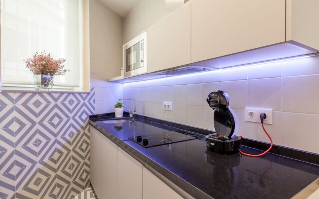 Sevilla Alquila Suites Jardines de Murillo con piscina climatizada