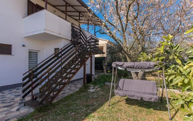 Apartments with a parking space Novigrad - 2536