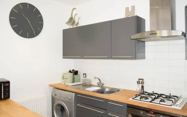 Bright 1 Bedroom Belsize Park Flat