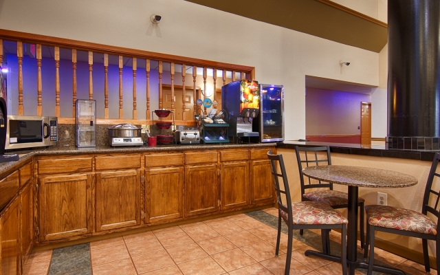 Red Roof Inn & Suites Clinton, MS