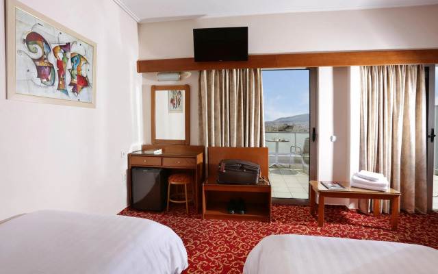 Xenophon Hotel