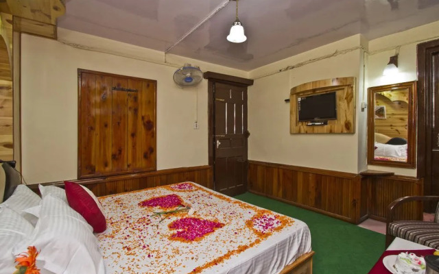 Hotel Vikrant