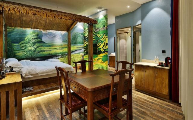 Yunxi Art Theme Hotel