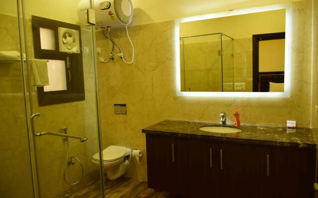 When In Gurgaon - Service Apartments, Next to Artemis Hospital