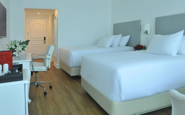 NH Collection Plaza Santiago