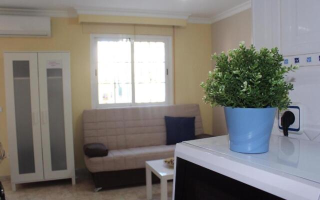Nice and New Studio with balcony close to the city