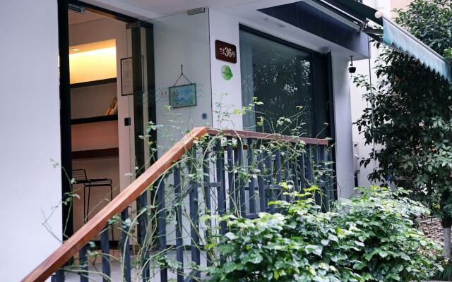 Hangzhou Backlighting Inn