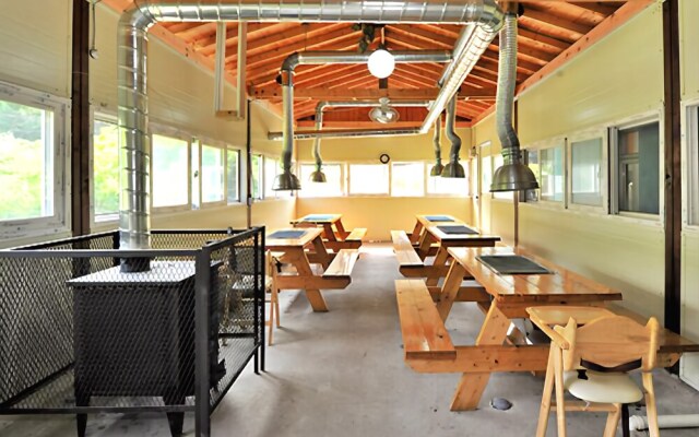 Gapyong Arno Kids Spa Pension