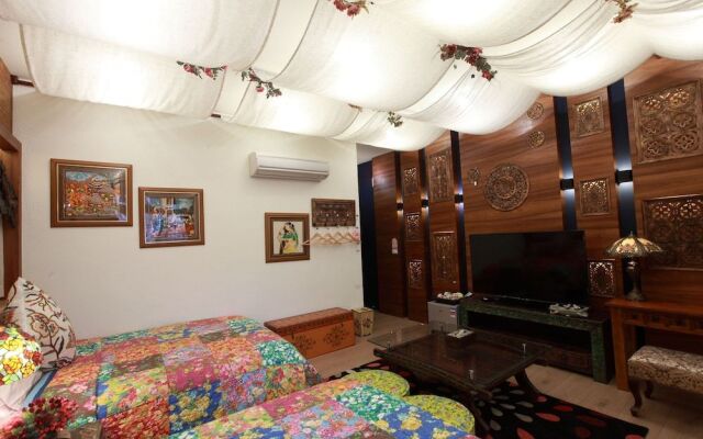 Bear Forest Retro B&B