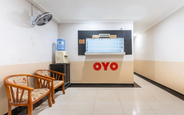 Oyo 89844 Green Villa Hotel