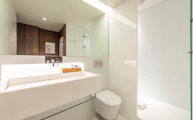 Mid-century Apartment Near Cais do Sodré