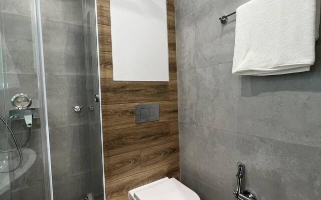 Lucky Room on Maloe Ponizovye street