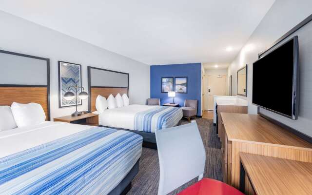 AmericInn by Wyndham International Falls