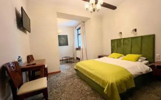 Dworek Biały Domek