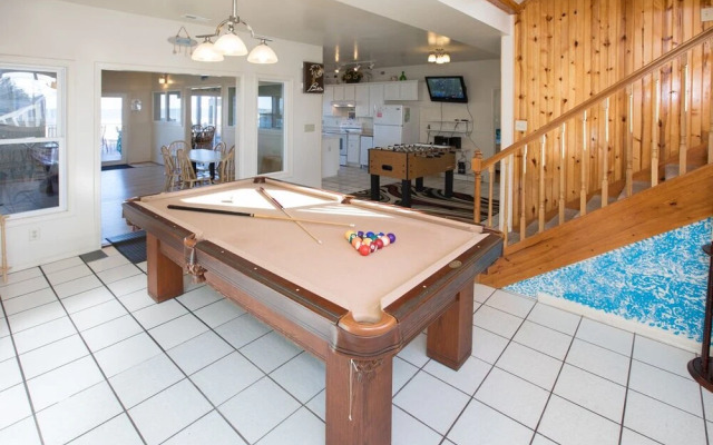 Oceanfront Villa - 12 Br Home