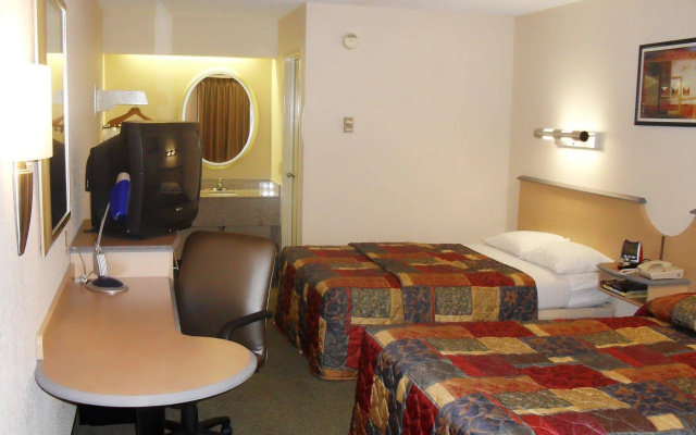 Red Roof Inn Cincinnati East - Beechmont