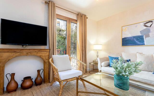 Stunning 4 Bedroom House In Albaicin. Alhacaba