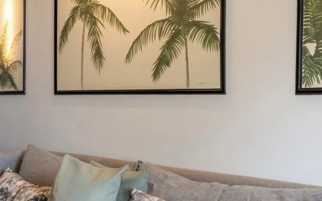 Stylish Jungle Retreat Kolonaki Center