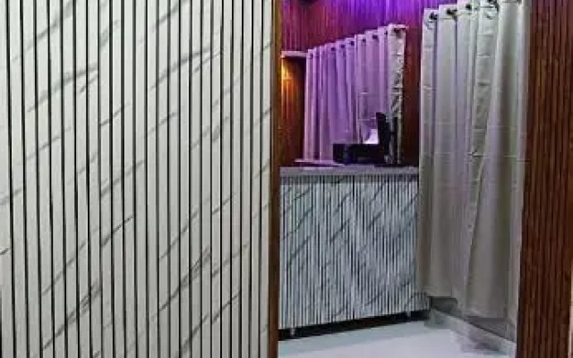 V R S Deluxe Dormitory