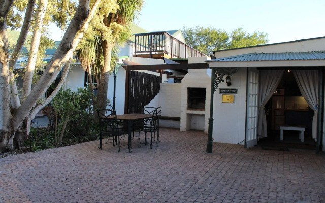 Chameleon Lodge
